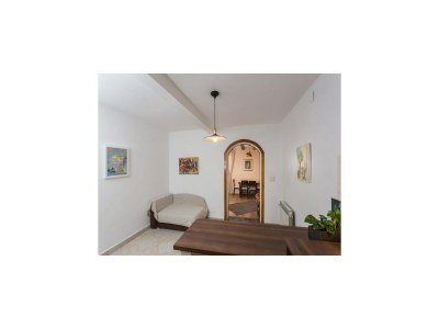 Apartment Apartment Hladilo Nostalgia - Comfort Two-Bedroom Apartment with Terrace and Partial Sea View - Features photo 3