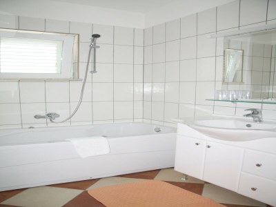 Apartment Villa Alegria Cavtat - Two Bedroom Apartment with Balcony and Sea View (Apartment B) - Features photo 11