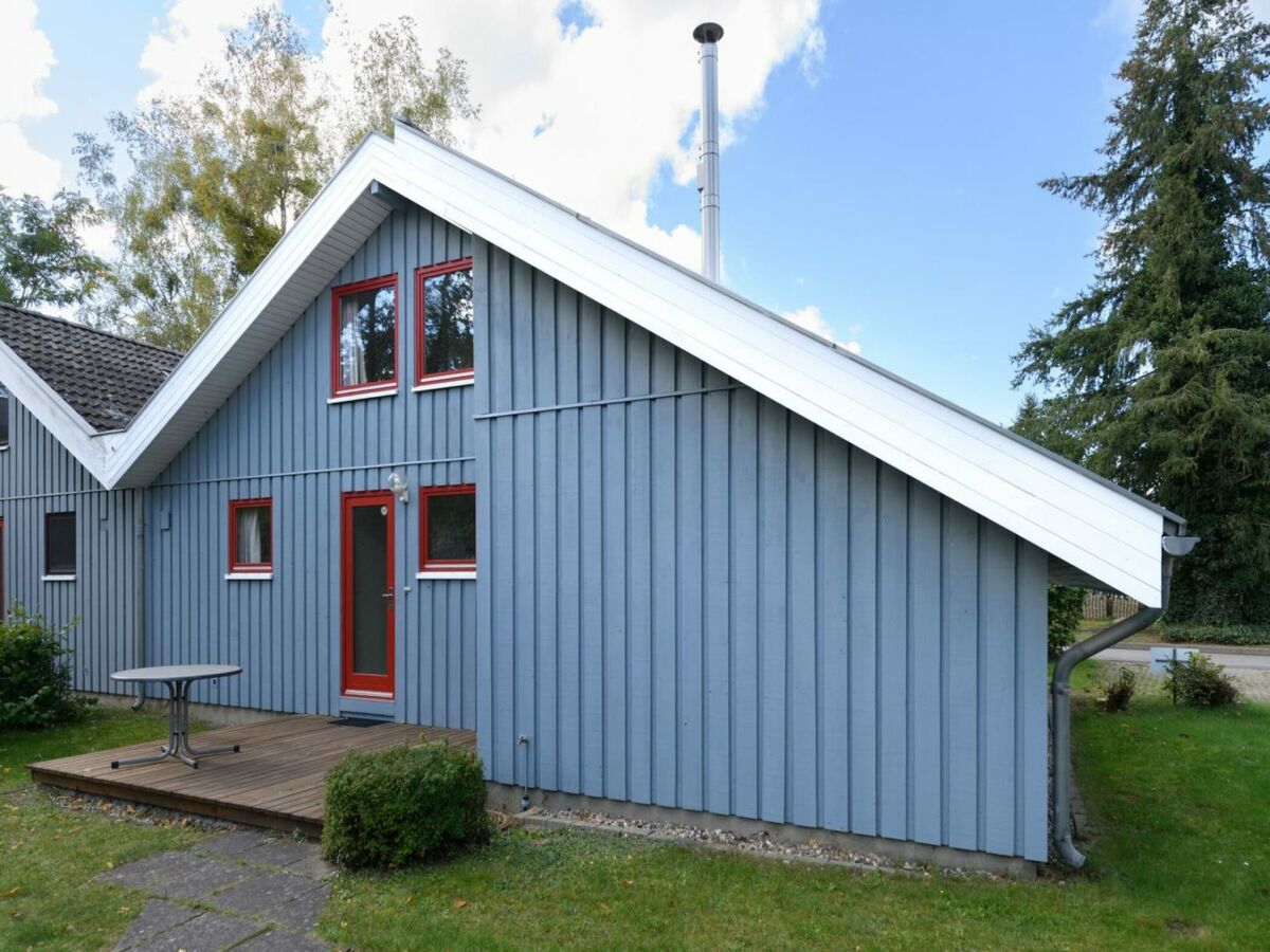 Holiday house Ferienhaus im Ferienpark Mirow - Outdoor photo 2