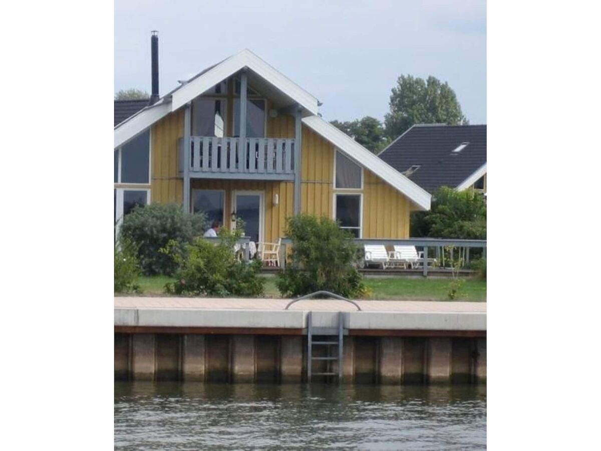 Holiday house Ferienhaus im Ferienpark Mueritz - Outdoor photo 4