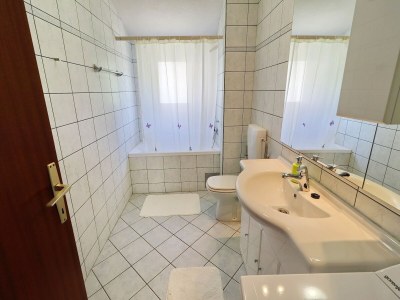 Apartment Apartments Villa Michele-Three Bedroom Apartment with Partial Sea View ( Grejp ) - Features photo 15