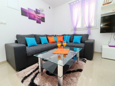 Holiday house Holiday Home Adriatic View-Two Bedroom Apartment with Terrace and Sea View - Features photo 5
