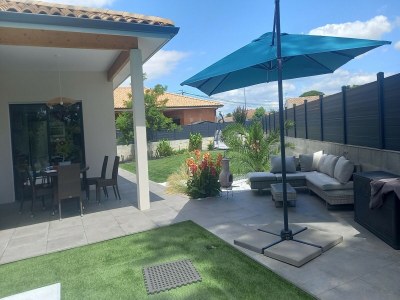 Holiday house Haus in Margaux mit Salzwasserpool & Weinbergen - Outdoor photo 2