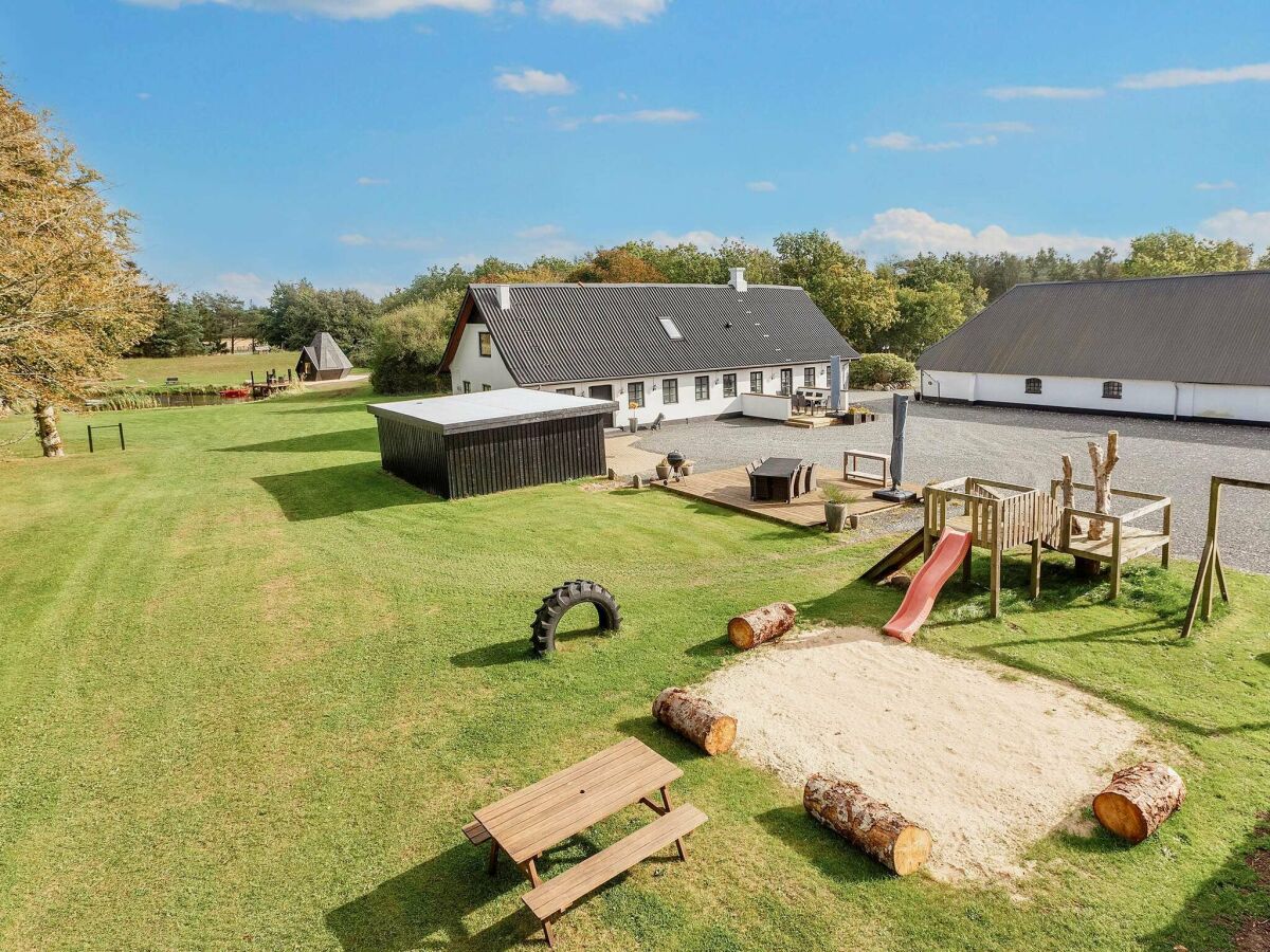 Holiday house Charmante Bauernhof-Ruckzug Skagen -- By Traum Ferienwohnungen - Outdoor photo 2