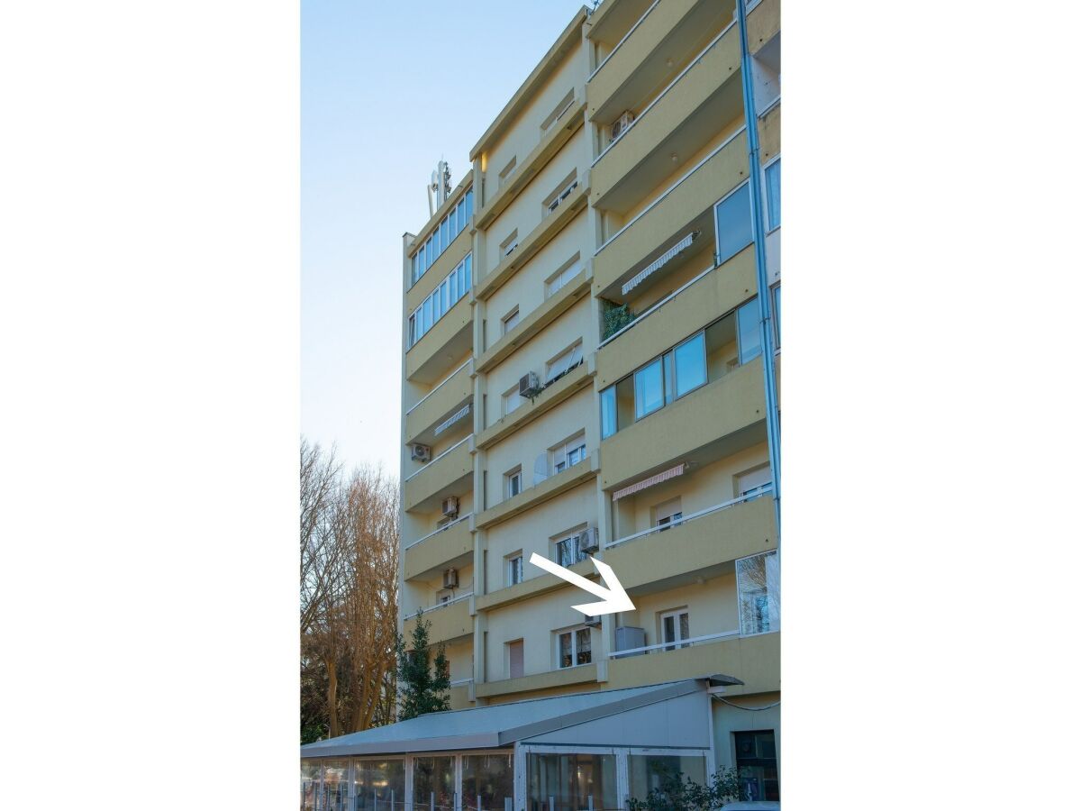 Apartment Apartment Point - Two Bedroom Apartment with Balcony - Outdoor photo 2