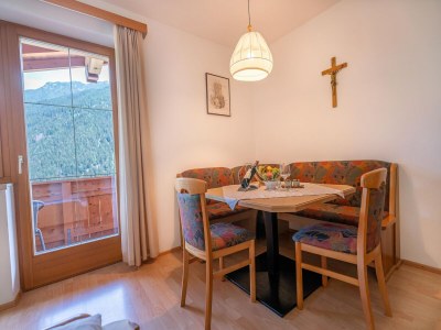 Apartment Apartment in Stubaital near Ski Lift - Features photo 6