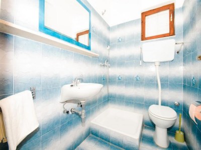 Apartment Guest House Rooms Rose - Romantic Double Room with Balcony and Sea View (No.1) in Molunat - Apartment