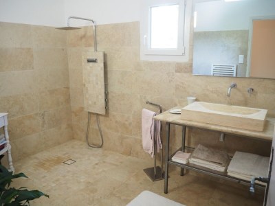 Holiday house Holiday Home in Villes-sur-Auzon with Pool - Features photo 17