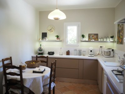 Holiday house Holiday Home in Villes-sur-Auzon with Pool - Features photo 20