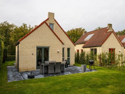 Holiday house Verlockendes Ferienhaus mit Garten - Holiday house