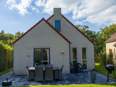 Holiday house Verlockendes Ferienhaus mit Garten - Outdoor photo 8