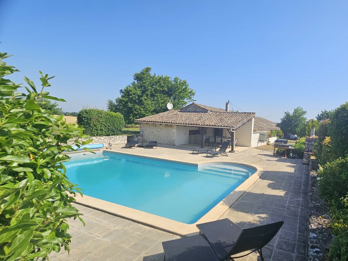 Holiday house La Noisette - Outdoor photo 4