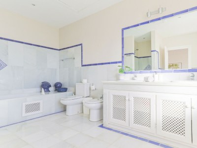 Apartment La Perla - Features photo 32