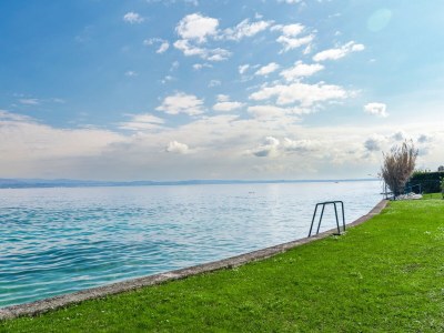 Holiday house Violet'S NEST - lake front - Outdoor photo 2