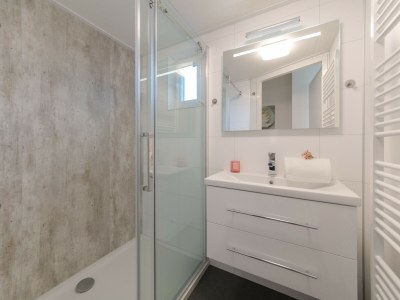 Holiday park Chalet in Zeeland am Waldrand - Features photo 14