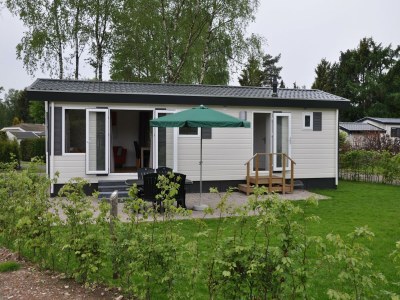 Holiday park Chalet in Parc de Kievit with Private Garden - Holiday park