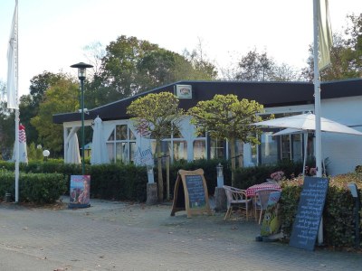 Holiday park Chalet in Parc de Kievit with Private Garden - Environment photo 35