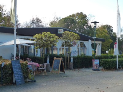 Holiday park Chalet in Parc de Kievit with Private Garden - Outdoor photo 38