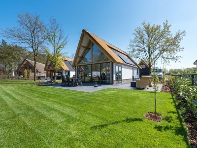 Holiday park Holiday Home in Netherlands Pond View - Holiday park