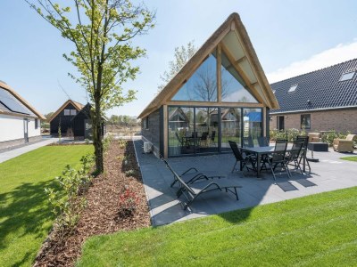 Holiday park Holiday Home in Netherlands Pond View - Outdoor photo 4