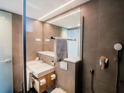 Holiday park Zaton Apartment with Pool for Four - Features photo 32