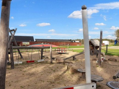 Holiday house Cabin in camping resort with patio - Outdoor photo 6