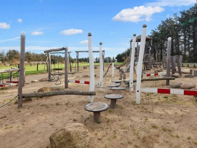 Holiday house Cabin in camping resort with patio - Outdoor photo 19