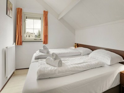 Holiday house Bungalow in South Holland with Private Jetty - Features photo 7