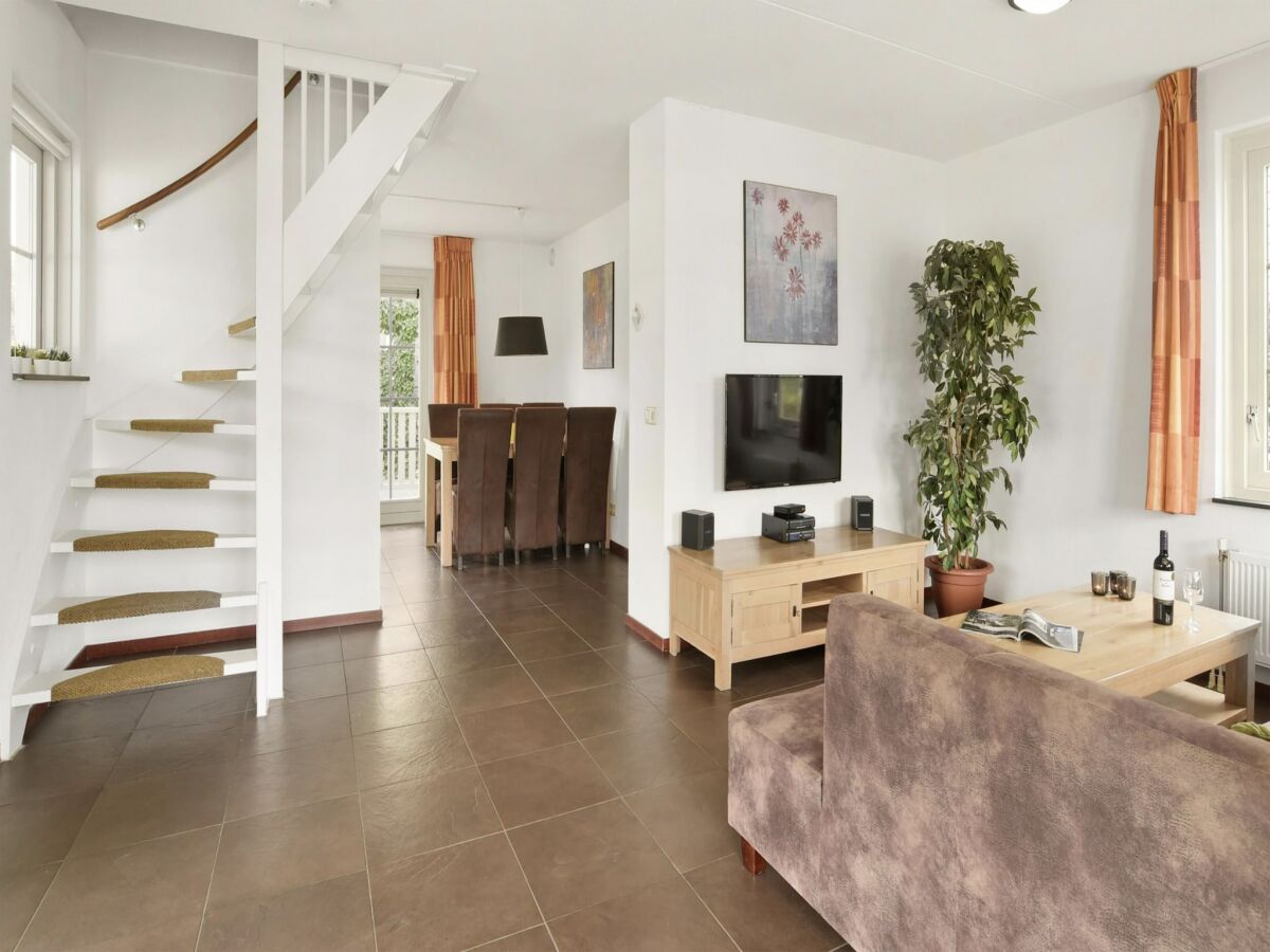 Holiday house Bungalow in South Holland with Private Jetty - Features photo 5