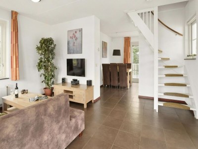 Holiday house Bungalow in Zuytland by Water and Nature - Features photo 10