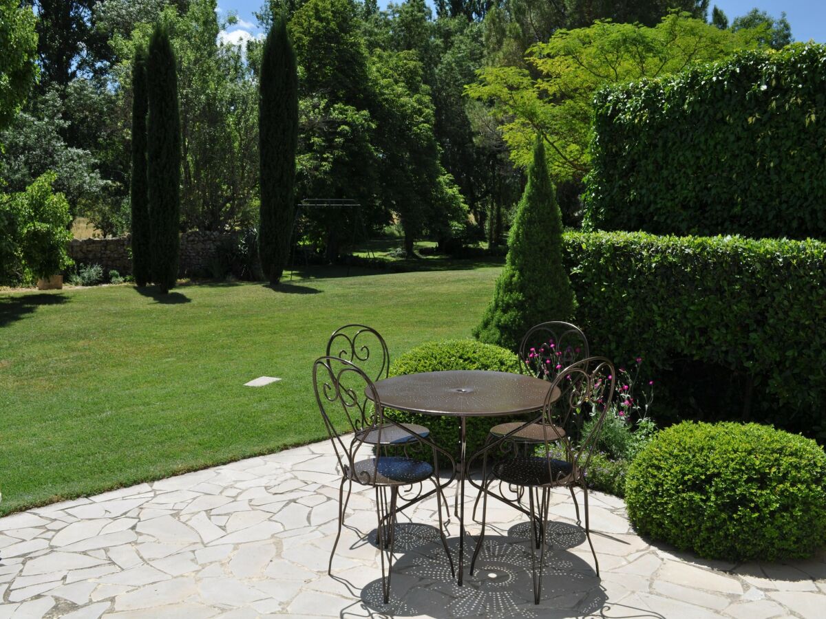 Holiday house Country House in Lussan near Pont du Gard - Outdoor photo 4