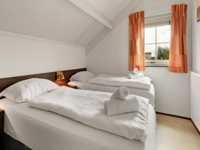 Holiday house Bungalow by Water near Rotterdam - Features photo 8