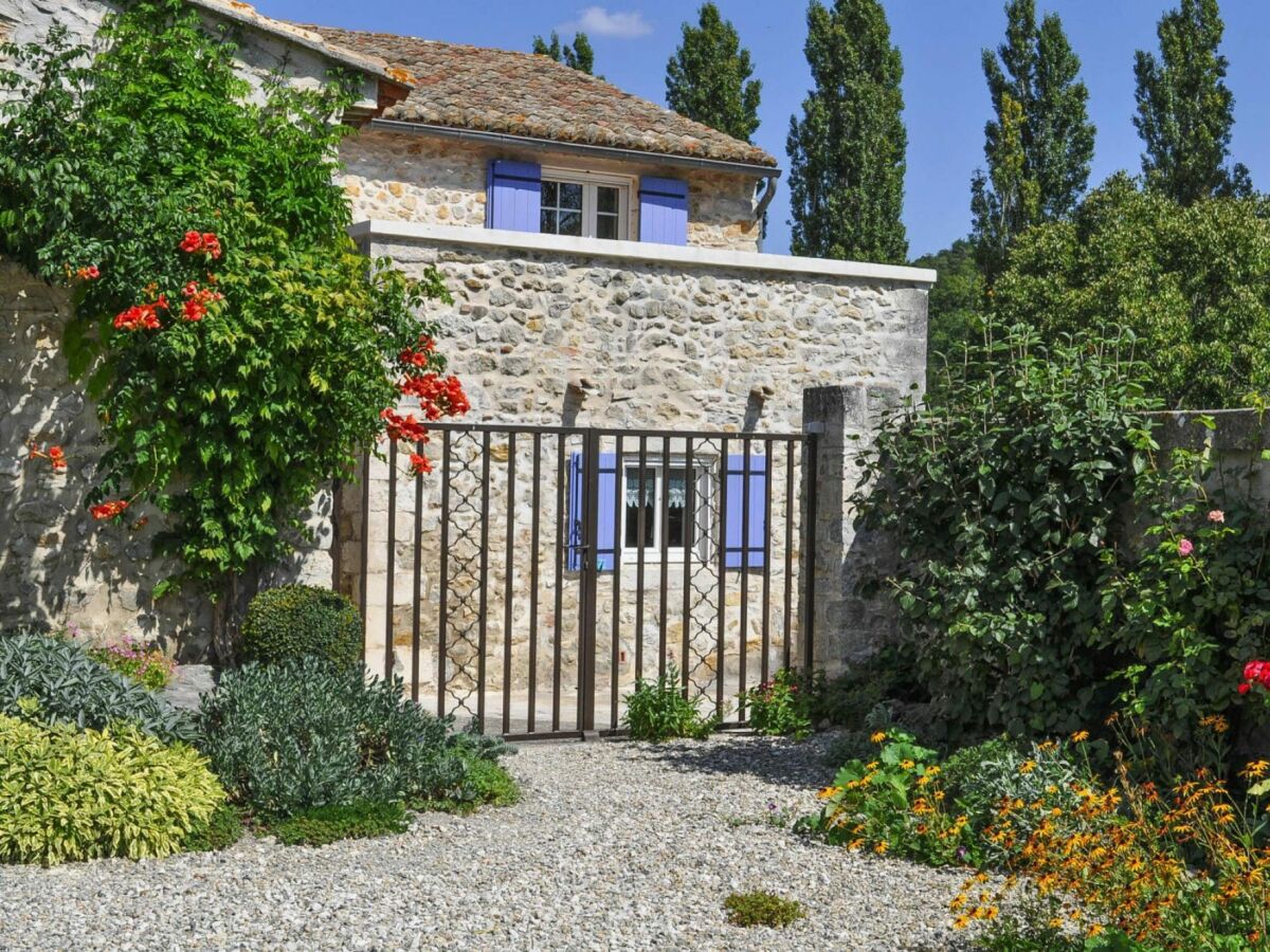 Holiday house Charming Stone House with Terrace - Outdoor photo 4