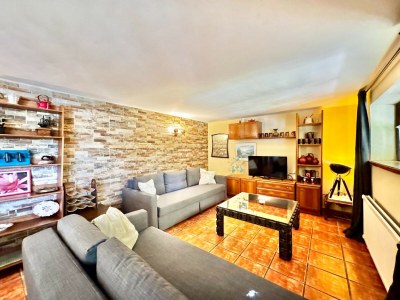 Holiday house Farmhouse Apartment with Pool - Features photo 9