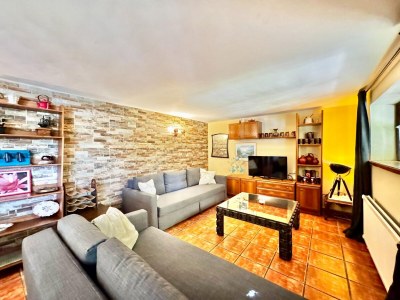 Holiday house Farmhouse Apartment with Pool - Features photo 12