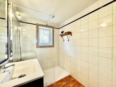 Holiday house Farmhouse Apartment with Pool - Features photo 34