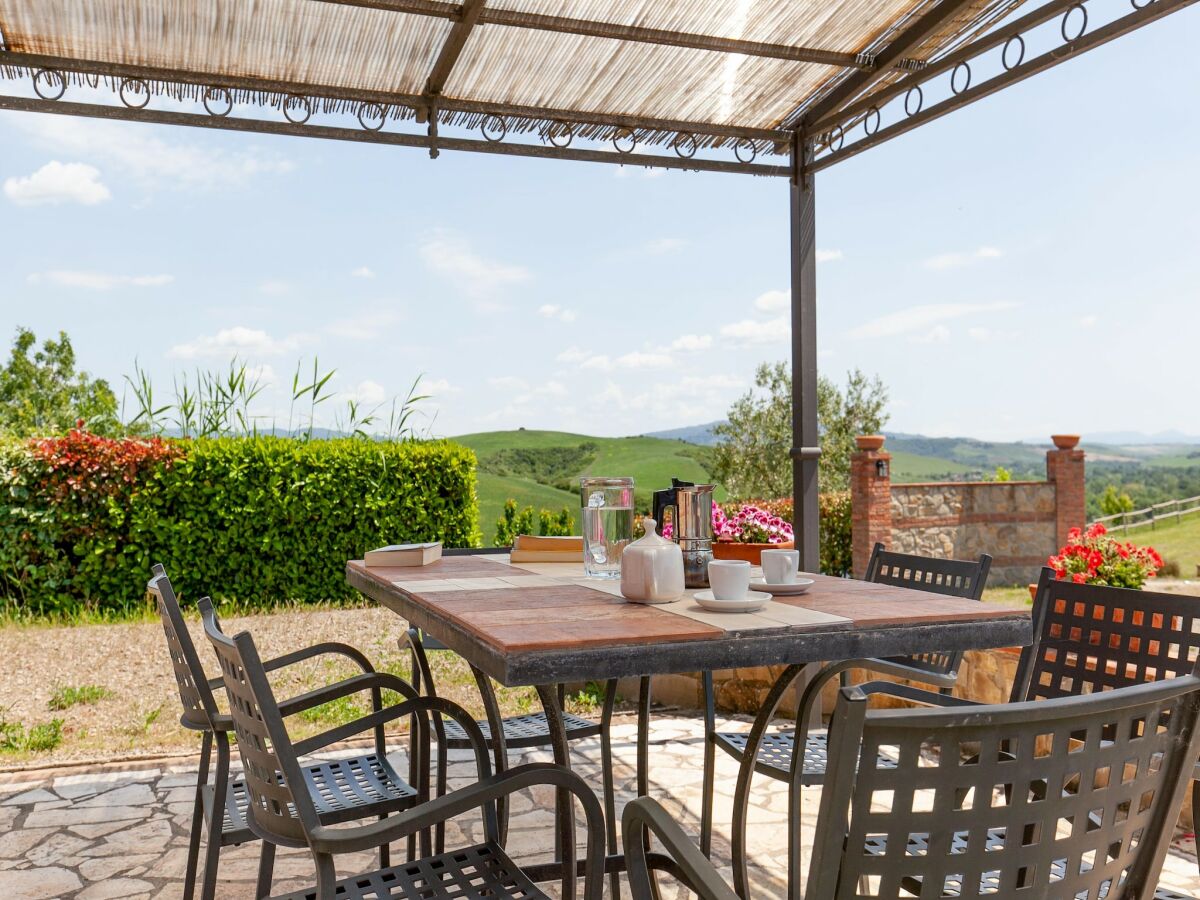 Apartment Schöne Wohnung mit Pool - Outdoor photo 2