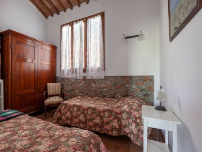 Apartment Schöne Wohnung mit Pool - Features photo 21