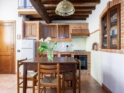 Apartment Schöne Wohnung mit Pool - Features photo 23