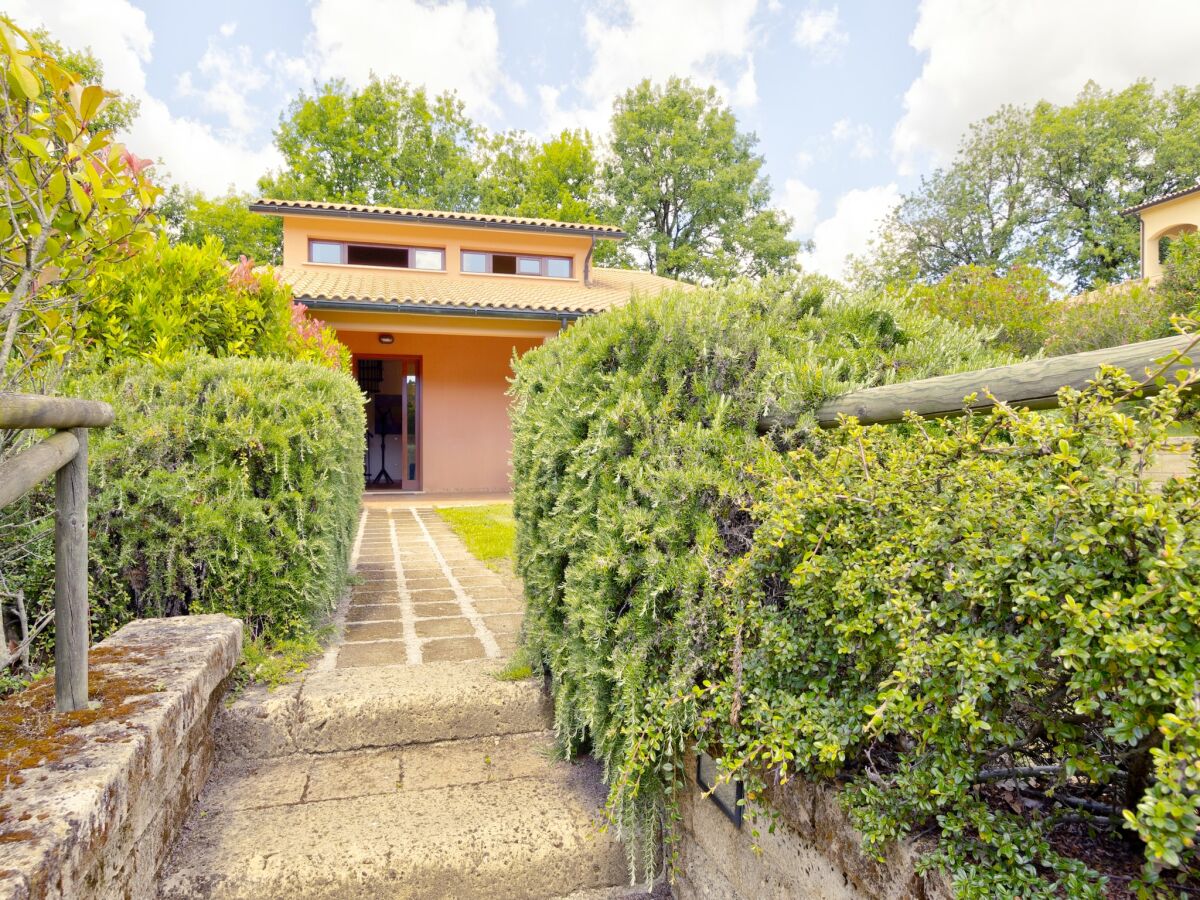 Holiday house Elegante Villa mit Spa in Sorano - Outdoor photo 2
