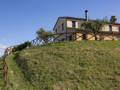Holiday house Farmhouse in Marche with Pool & Wine Tours - Outdoor photo 7