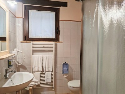 Holiday house Farmhouse in Marche with Pool & Wine Tours - Features photo 23