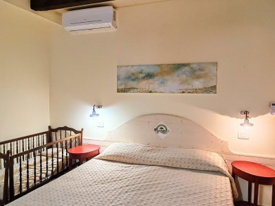 Holiday house Farmhouse in Marche with Pool & Wine Tours - Features photo 33