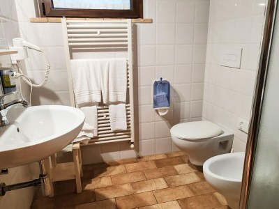 Holiday house Farmhouse in Marche with Pool & Wine Tours - Features photo 36