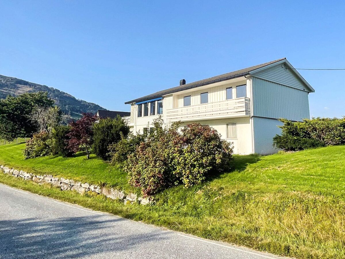 Holiday house 12 person holiday home in Davik - Outdoor photo 3