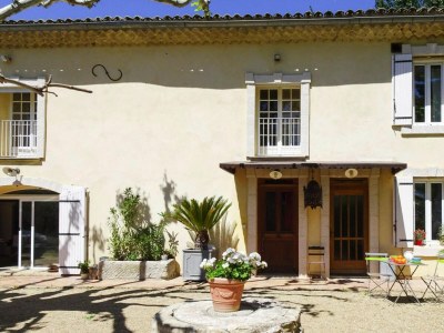 Holiday house Cozy Noves Home with Pool Access - Outdoor photo 7