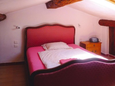 Holiday house Cozy Noves Home with Pool Access - Features photo 13