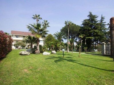 Holiday park Apartment in Loano with garden - Outdoor photo 2