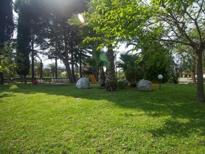 Holiday park Apartment in Loano with garden - Outdoor photo 13