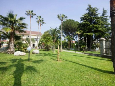 Holiday park Apartment in Loano with garden - Outdoor photo 17